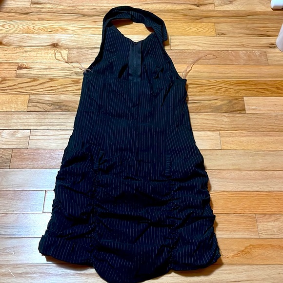 Scrunch zip front halter dress - Picture 2 of 3